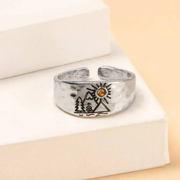 Sunrise Mountain Baroque Silver Ring